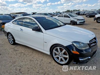 Czwarte zdjęcie samochodu z boku: 2013 MERCEDES-BENZ C 250 VIN:WDDGJ4HB7DG011248 - miniatura