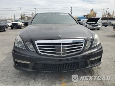 Piąte zdjęcie samochodu w środku: 2010 MERCEDES-BENZ E 63 AMG VIN:WDDHF7HB9AA154420 - miniatura