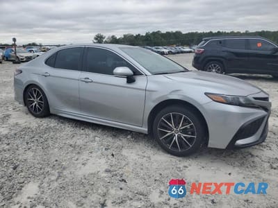 Czwarte zdjęcie samochodu z boku: 2024 TOYOTA CAMRY SE NIGHT SHADE VIN:4T1G11AK8RU887415 - miniatura