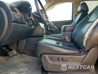 Zdjęcie 21 z 48 samochodu: 2013 CHEVROLET TAHOE C1500 LTZ VIN:1GNSCCE0XDR329114 - miniatura