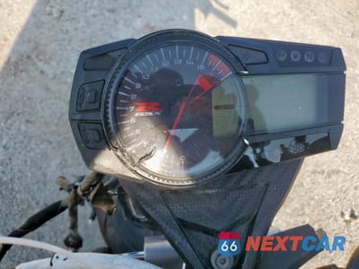 Zdjęcie 7 z 10 samochodu: 2015 SUZUKI GSX-R600 VIN:JS1GN7FA6F2100670 - miniatura