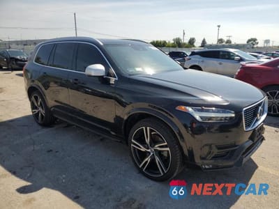 Czwarte zdjęcie samochodu z boku: 2019 VOLVO XC90 T6 R-DESIGN VIN:YV4A22PM3K1454062 - miniatura