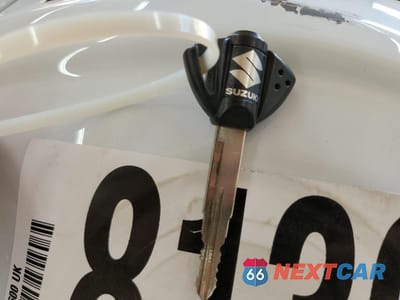 Zdjęcie 8 z 10 samochodu: 2025 SUZUKI GSX-R600 VIN:JS1GN7FA1S7101710 - miniatura