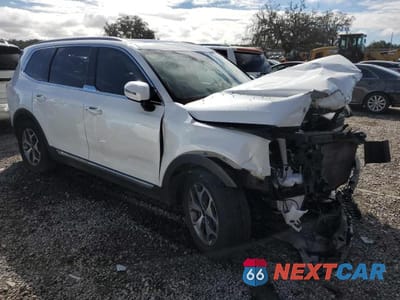 Czwarte zdjęcie samochodu z boku: 2020 KIA TELLURIDE EX VIN:5XYP34HC2LG018252 - miniatura