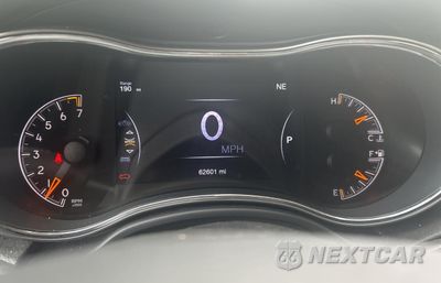 Zdjęcie 8 z 10 samochodu: 2019 JEEP GRAND CHEROKEE LIMITED VIN:1C4RJFBGXKC841021 - miniatura