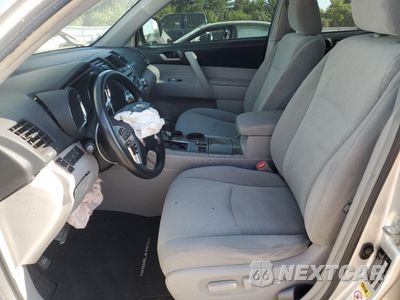 Zdjęcie 7 z 16 samochodu: 2012 TOYOTA HIGHLANDER BASE VIN:5TDBK3EH9CS116415 - miniatura
