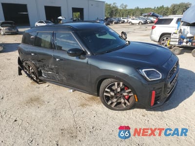 Czwarte zdjęcie samochodu z boku: 2025 MINI COUNTRYMAN JCW ALL4 VIN:WMZ33GA07S7S71725 - miniatura