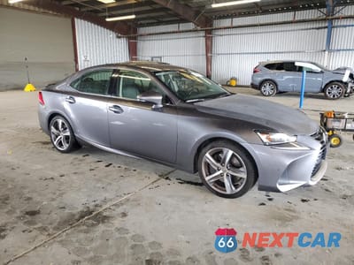 Czwarte zdjęcie samochodu z boku: 2017 LEXUS IS 200T VIN:JTHBA1D20H5056427 - miniatura