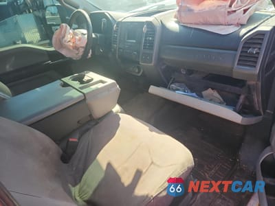Zdjęcie 8 z 12 samochodu: 2020 FORD F550 SUPER DUTY VIN:1FD0X5HTXLED06536 - miniatura