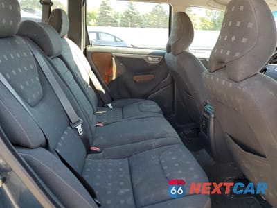 Zdjęcie 10 z 12 samochodu: 2005 VOLVO V70 FWD VIN:YV1SW592452482163 - miniatura