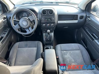 Zdjęcie 8 z 13 samochodu: 2015 JEEP COMPASS SPORT VIN:1C4NJDBB4FD316852 - miniatura