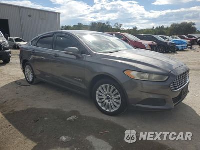 Czwarte zdjęcie samochodu z boku: 2014 FORD FUSION SE HYBRID VIN:3FA6P0LU3ER310404 - miniatura
