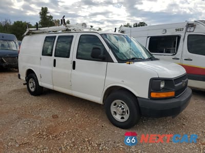 Czwarte zdjęcie samochodu z boku: 2013 CHEVROLET EXPRESS G2500 VIN:1GCWGFCA9D1903356 - miniatura