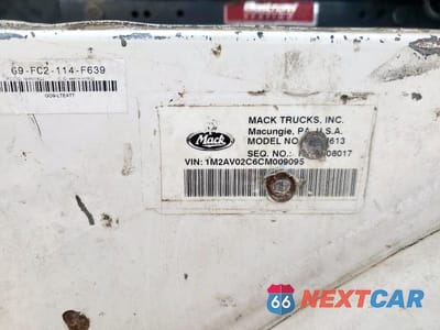 Zdjęcie 12 z 12 samochodu: 2012 MACK 600 MRU600 - TRUCKS REFUSE TRUCK VIN:1M2AV02C6CM009095 - miniatura