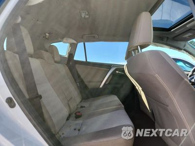 Zdjęcie 11 z 13 samochodu: 2015 TOYOTA RAV4 XLE VIN:JTMRFREV8FD139471 - miniatura