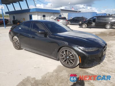 Czwarte zdjęcie samochodu z boku: 2022 BMW 430I GRAN COUPE VIN:WBA63AV06NFL96811 - miniatura