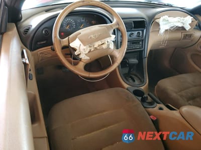 Zdjęcie 8 z 15 samochodu: 1998 FORD MUSTANG VIN:1FAFP4045WF247641 - miniatura
