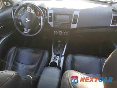 Zdjęcie 8 z 14 samochodu: 2008 MITSUBISHI OUTLANDER XLS VIN:JA4MT41X98Z010412 - miniatura
