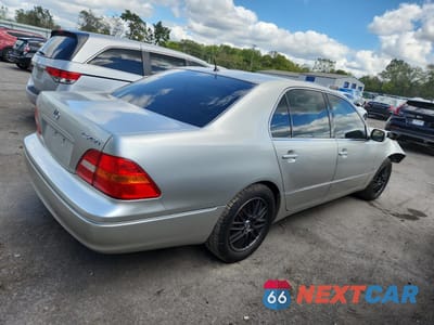 Trzecie zdjęcie samochodu z tyłu: 2001 LEXUS LS 430 VIN:JTHBN30F210018144 - miniatura