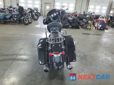 Czwarte zdjęcie samochodu z boku: 2019 HARLEY-DAVIDSON FLHX VIN:1HD1KBC18KB668908 - miniatura