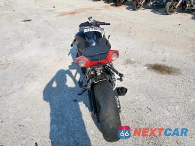 Czwarte zdjęcie samochodu z boku: 2015 SUZUKI GSX-R600 VIN:JS1GN7FA6F2100670 - miniatura