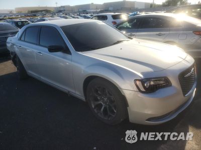 Czwarte zdjęcie samochodu z boku: 2019 CHRYSLER 300 TOURING VIN:2C3CCAAG6KH609926 - miniatura