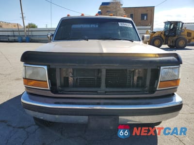 Trzecie zdjęcie samochodu z tyłu: 1992 FORD F350 VIN:1FTJX35G3NKA98606 - miniatura