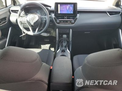 Zdjęcie 8 z 14 samochodu: 2024 TOYOTA COROLLA CROSS LE VIN:7MUCAAAG7RV093403 - miniatura