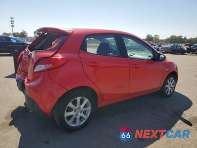 Trzecie zdjęcie samochodu z tyłu: 2011 MAZDA MAZDA2 VIN:JM1DE1HZ9B0100533 - miniatura