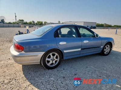 Trzecie zdjęcie samochodu z tyłu: 2005 HYUNDAI SONATA GLS VIN:KMHWF35HX5A157086 - miniatura