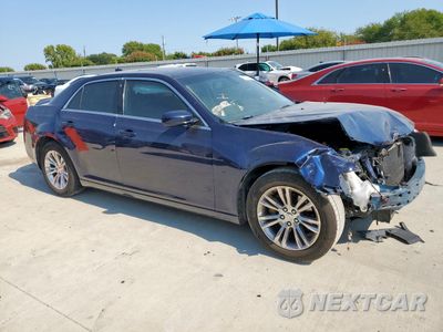Czwarte zdjęcie samochodu z boku: 2017 CHRYSLER 300 LIMITED VIN:2C3CCAAG4HH616169 - miniatura