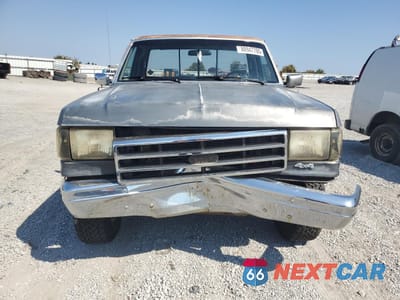 Piąte zdjęcie samochodu w środku: 1988 FORD F150 VIN:1FTEF14Y4JKA48715 - miniatura