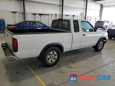 Trzecie zdjęcie samochodu z tyłu: 2000 NISSAN FRONTIER KING CAB XE VIN:1N6DD26S4YC367260 - miniatura