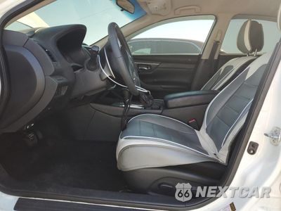 Zdjęcie 7 z 12 samochodu: 2017 NISSAN ALTIMA 2.5 VIN:1N4AL3AP7HC172194 - miniatura