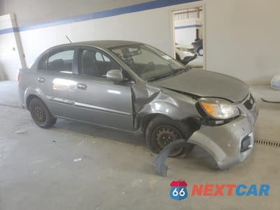Czwarte zdjęcie samochodu z boku: 2011 KIA RIO BASE VIN:KNADH4A36B6735749 - miniatura
