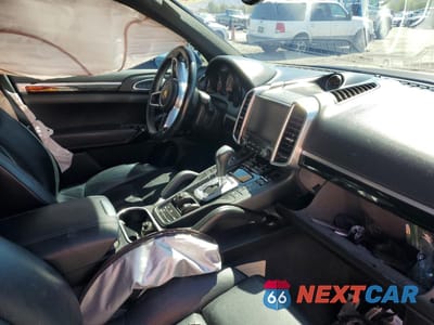 Zdjęcie 7 z 13 samochodu: 2018 PORSCHE CAYENNE S VIN:WP1AB2A21JLA60345 - miniatura