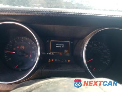 Zdjęcie 9 z 12 samochodu: 2015 FORD MUSTANG VIN:1FA6P8AM5F5365653 - miniatura