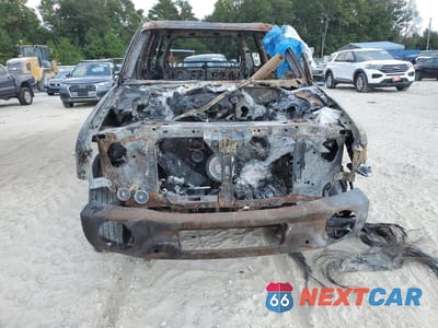 Piąte zdjęcie samochodu w środku: 2002 LINCOLN NAVIGATOR VIN:5LMEU27R32LJ02414 - miniatura