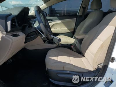 Zdjęcie 7 z 16 samochodu: 2019 HYUNDAI ELANTRA SE VIN:5NPD74LF7KH497719 - miniatura