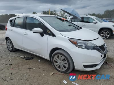 Czwarte zdjęcie samochodu z boku: 2018 NISSAN VERSA NOTE S VIN:3N1CE2CPXJL366106 - miniatura