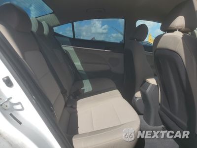 Zdjęcie 10 z 16 samochodu: 2019 HYUNDAI ELANTRA SE VIN:5NPD74LF4KH447487 - miniatura