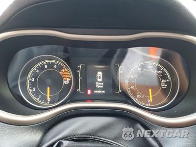 Zdjęcie 9 z 15 samochodu: 2016 JEEP CHEROKEE LATITUDE VIN:1C4PJMCS6GW119436 - miniatura