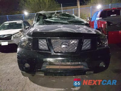 Piąte zdjęcie samochodu w środku: 2013 NISSAN ARMADA SV VIN:5N1AA0ND5DN603236 - miniatura