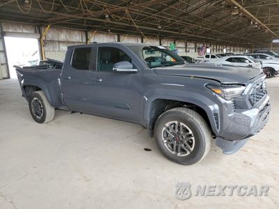 Czwarte zdjęcie samochodu z boku: 2024 TOYOTA TACOMA DOUBLE CAB VIN:3TMLB5FN8RM005075 - miniatura