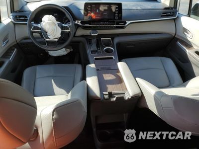 Zdjęcie 8 z 15 samochodu: 2022 TOYOTA SIENNA XLE VIN:5TDYRKEC5NS083100 - miniatura