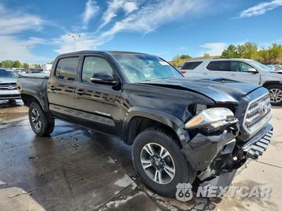 Czwarte zdjęcie samochodu z boku: 2017 TOYOTA TACOMA TRD SPORT VIN:3TMCZ5AN6HM089138 - miniatura