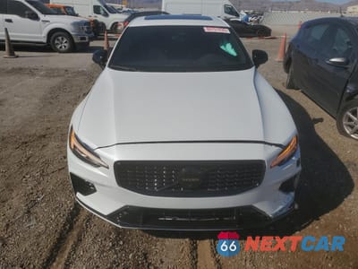 Piąte zdjęcie samochodu w środku: 2024 VOLVO S60 ULTIMATE VIN:7JRH60FJ1RG306986 - miniatura