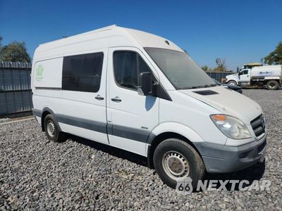 Czwarte zdjęcie samochodu z boku: 2011 MERCEDES-BENZ SPRINTER 2500 VIN:WD3PE7CC0B5524327 - miniatura