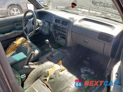 Zdjęcie 8 z 13 samochodu: 1995 NISSAN PATHFINDER XE VIN:JN8HD17S5SW089007 - miniatura