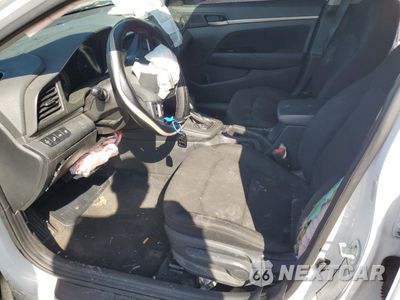 Zdjęcie 7 z 15 samochodu: 2019 HYUNDAI ELANTRA SEL VIN:5NPD84LF5KH490118 - miniatura